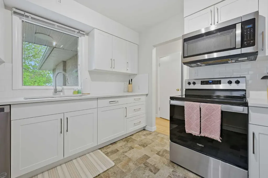 2404, 2406, 2408 Richmond Road SW Calgary AB T2T 5E4