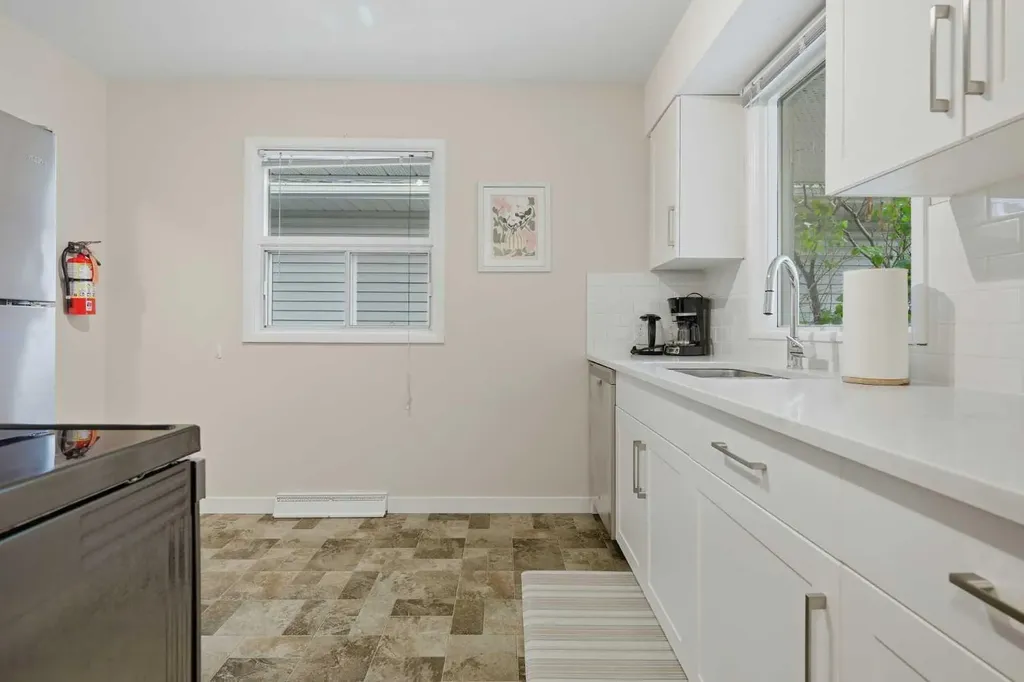 2404, 2406, 2408 Richmond Road SW Calgary AB T2T 5E4