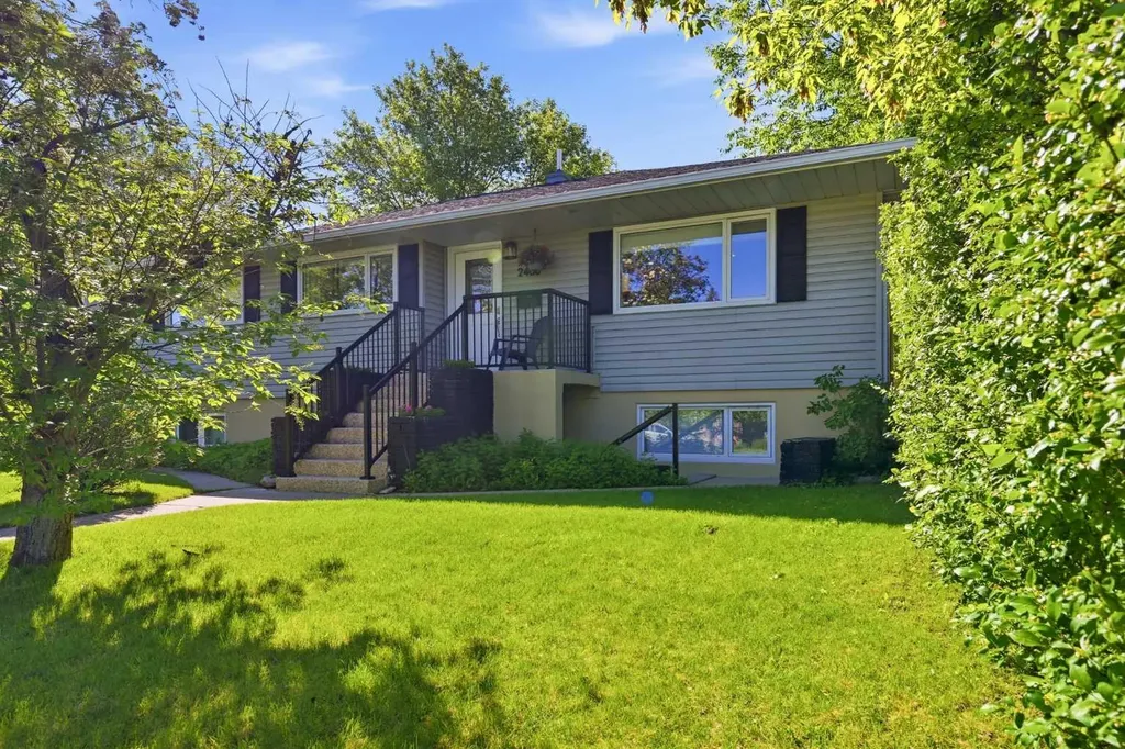 2404, 2406, 2408 Richmond Road SW Calgary AB T2T 5E4