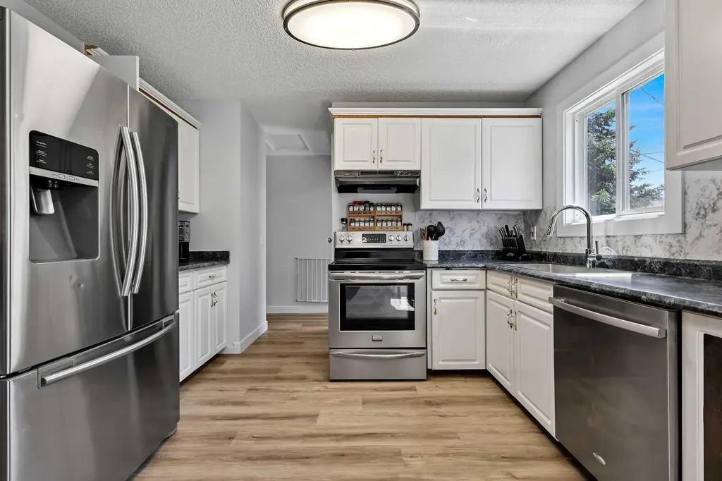 309 Olympia Drive SE Calgary AB T2C 1H6