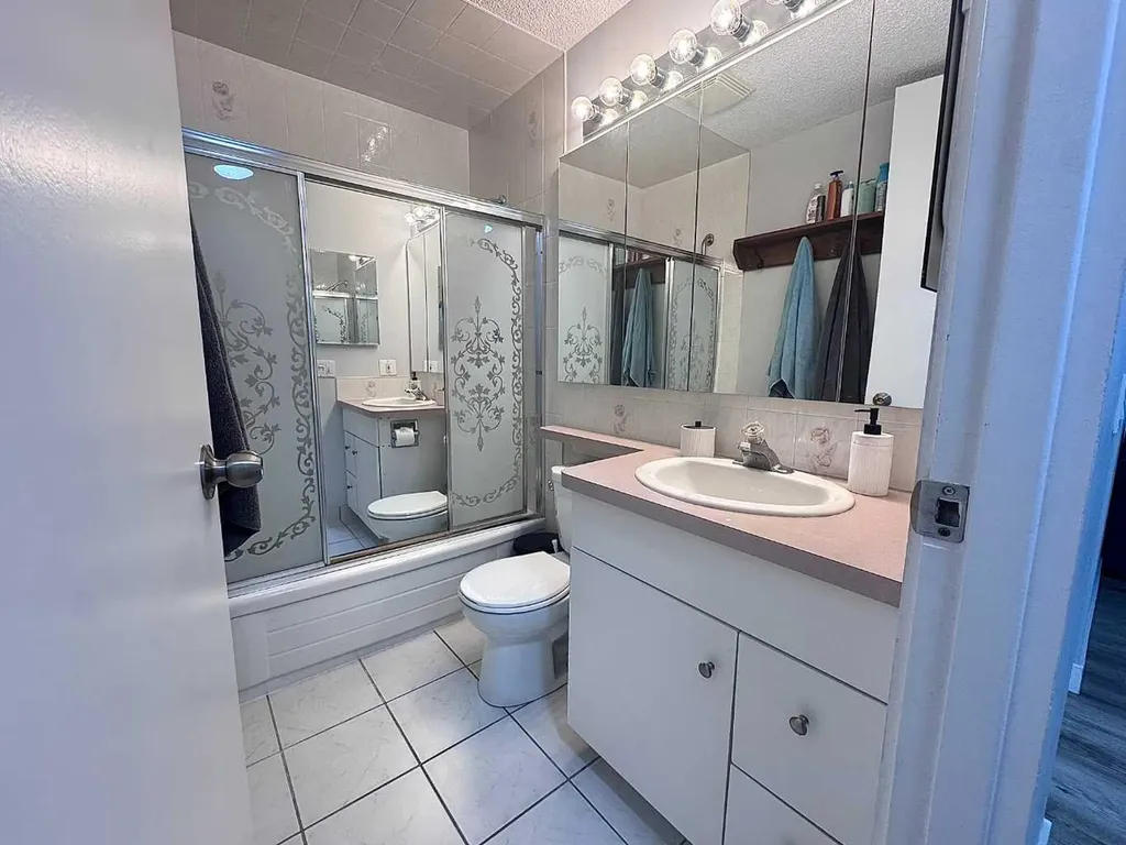 309 Olympia Drive SE Calgary AB T2C 1H6