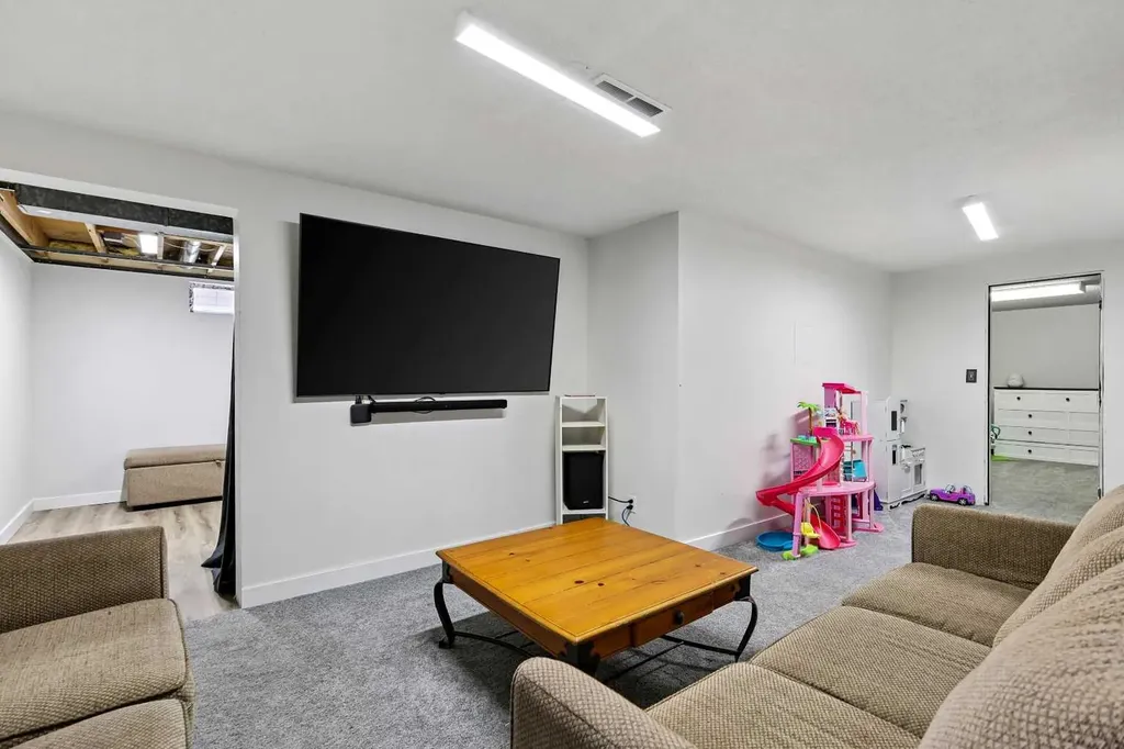 309 Olympia Drive SE Calgary AB T2C 1H6