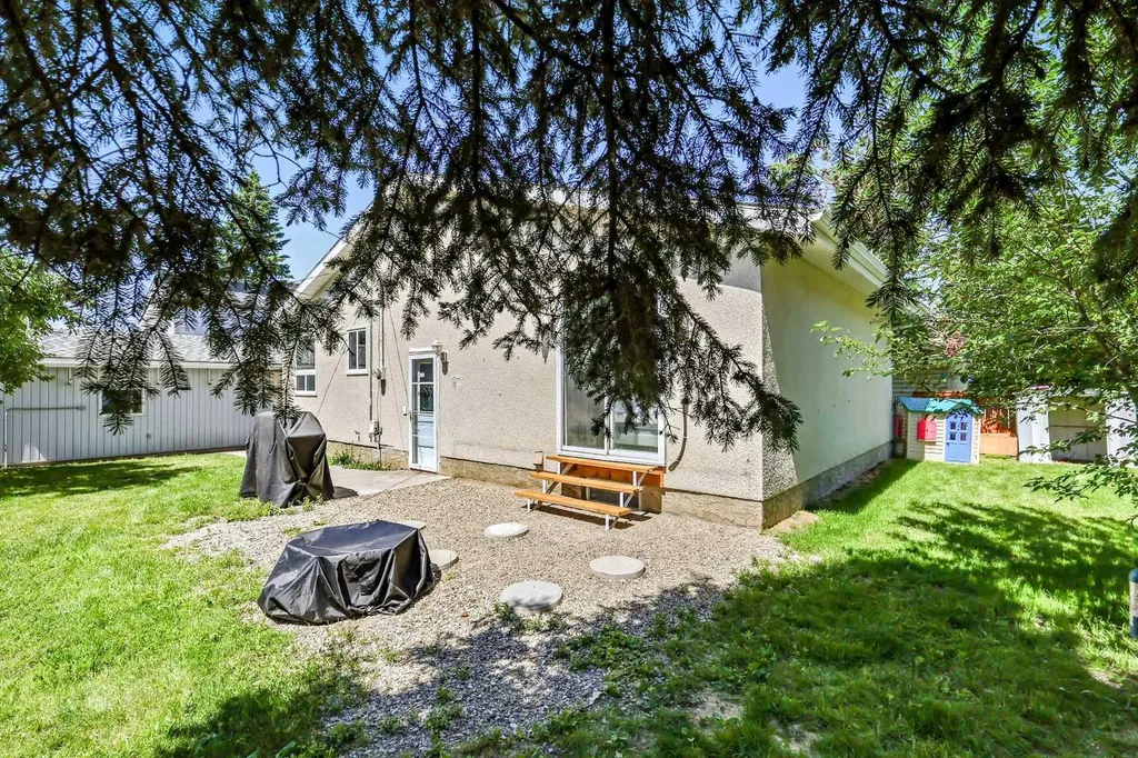 309 Olympia Drive SE Calgary AB T2C 1H6