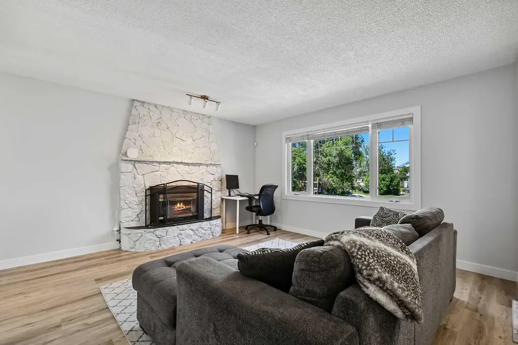 309 Olympia Drive SE Calgary AB T2C 1H6