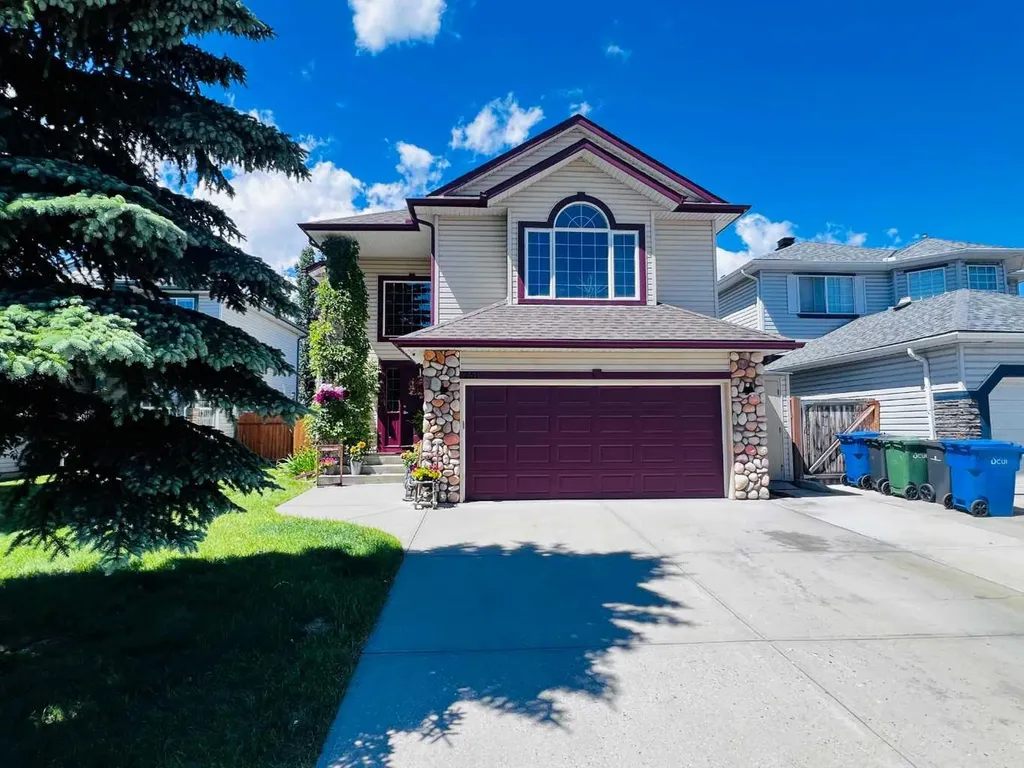 251 Lakeview Cove Chestermere AB T1X 1E7
