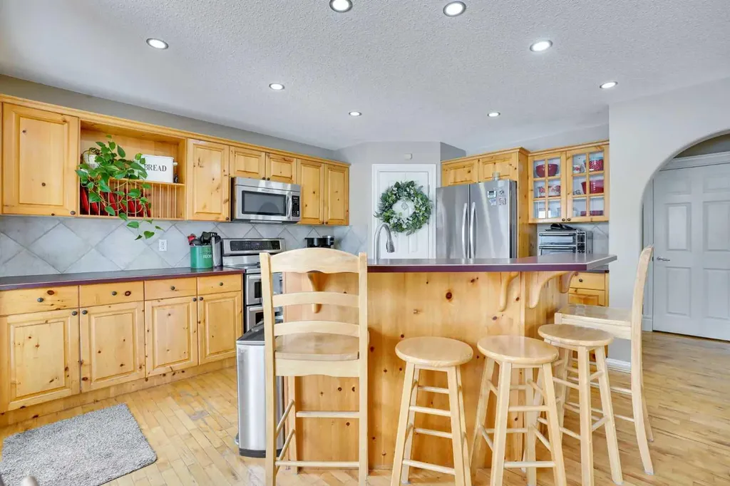 251 Lakeview Cove Chestermere AB T1X 1E7