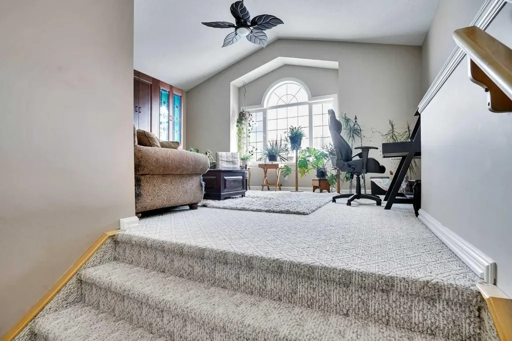 251 Lakeview Cove Chestermere AB T1X 1E7