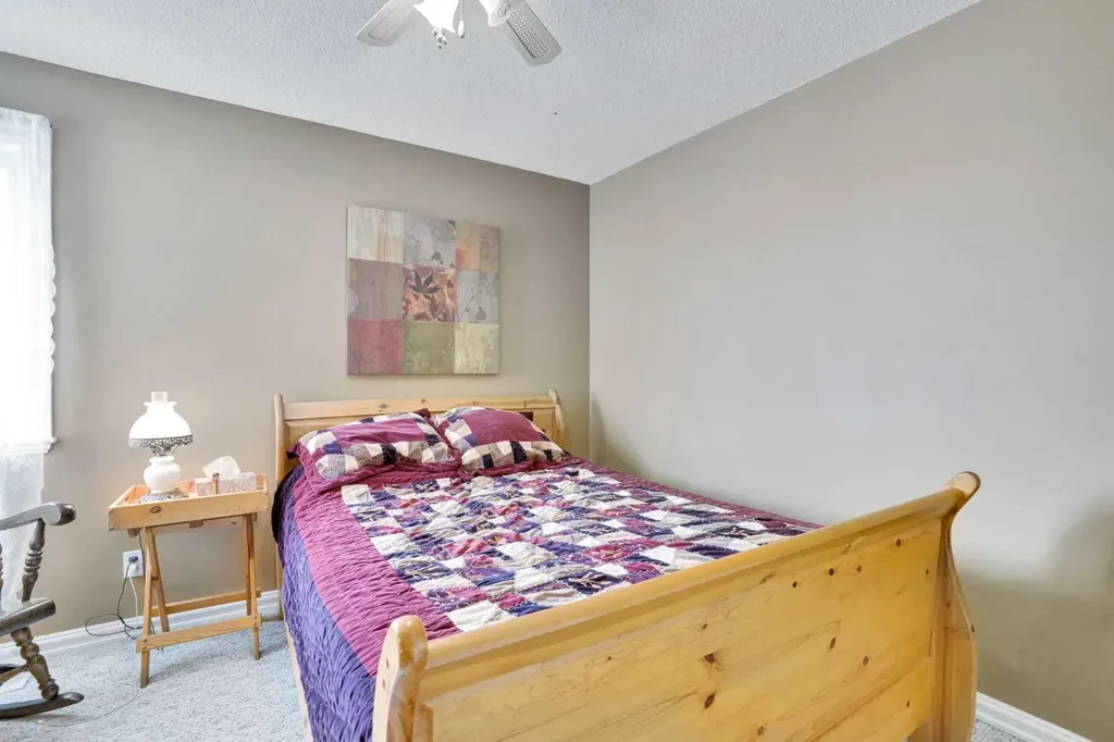 251 Lakeview Cove Chestermere AB T1X 1E7