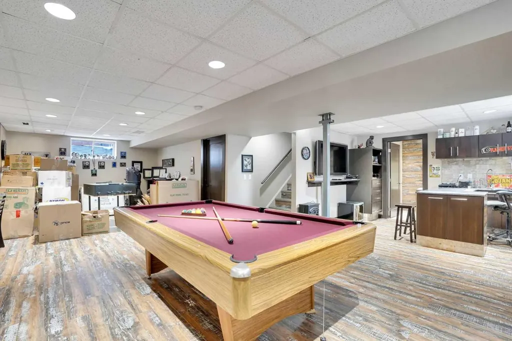 251 Lakeview Cove Chestermere AB T1X 1E7