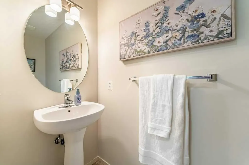 13 Mahogany Terrace SE Calgary AB T3M 0R5