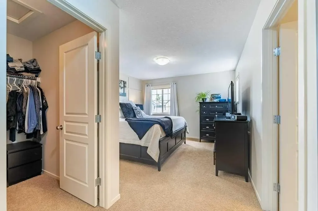 13 Mahogany Terrace SE Calgary AB T3M 0R5