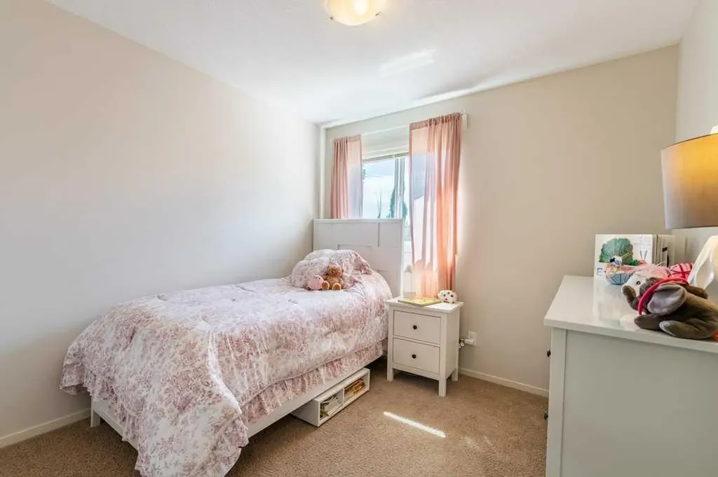 13 Mahogany Terrace SE Calgary AB T3M 0R5