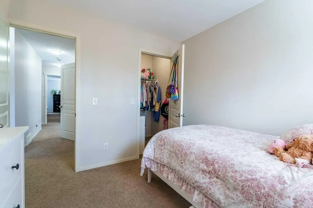 13 Mahogany Terrace SE Calgary AB T3M 0R5