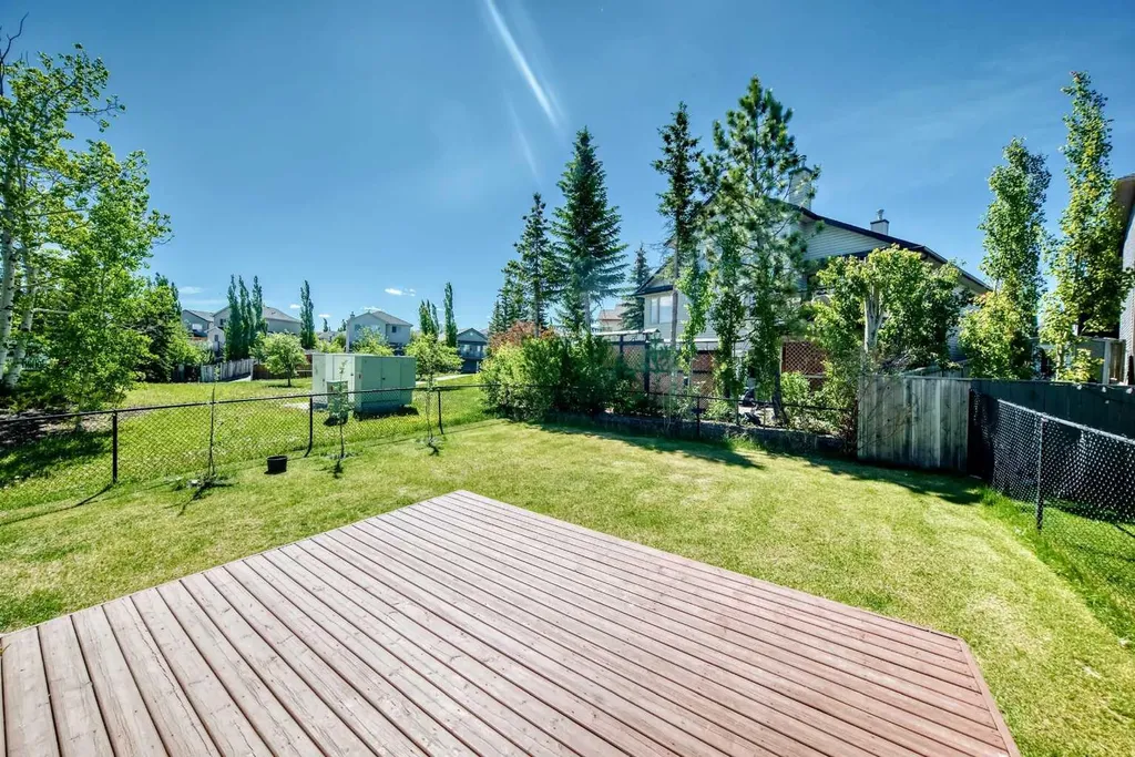 442 Citadel Drive NW Calgary AB T3G 4Z1