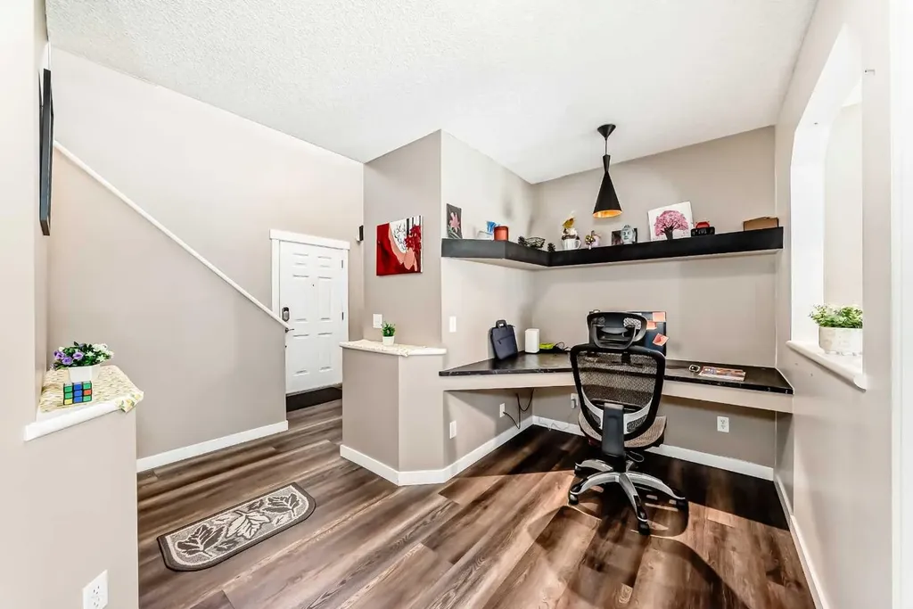 442 Citadel Drive NW Calgary AB T3G 4Z1