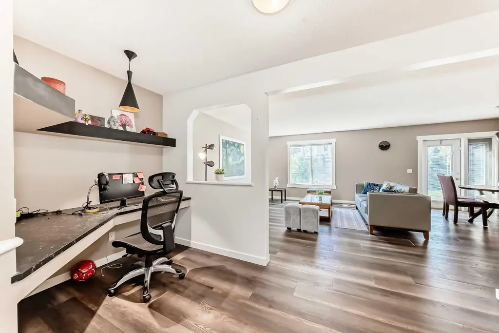 442 Citadel Drive NW Calgary AB T3G 4Z1