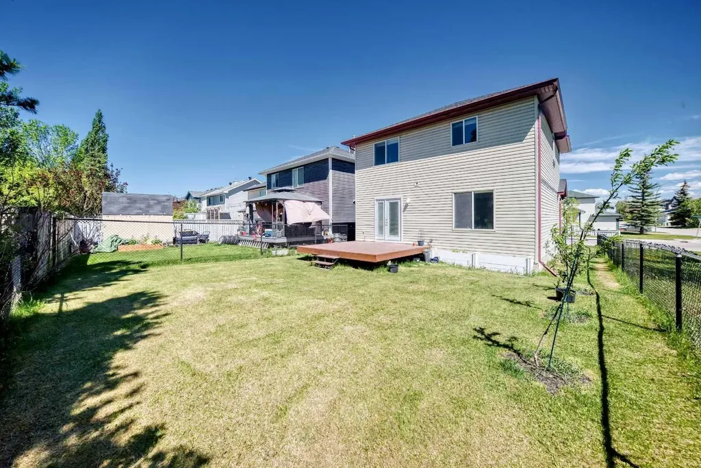 442 Citadel Drive NW Calgary AB T3G 4Z1