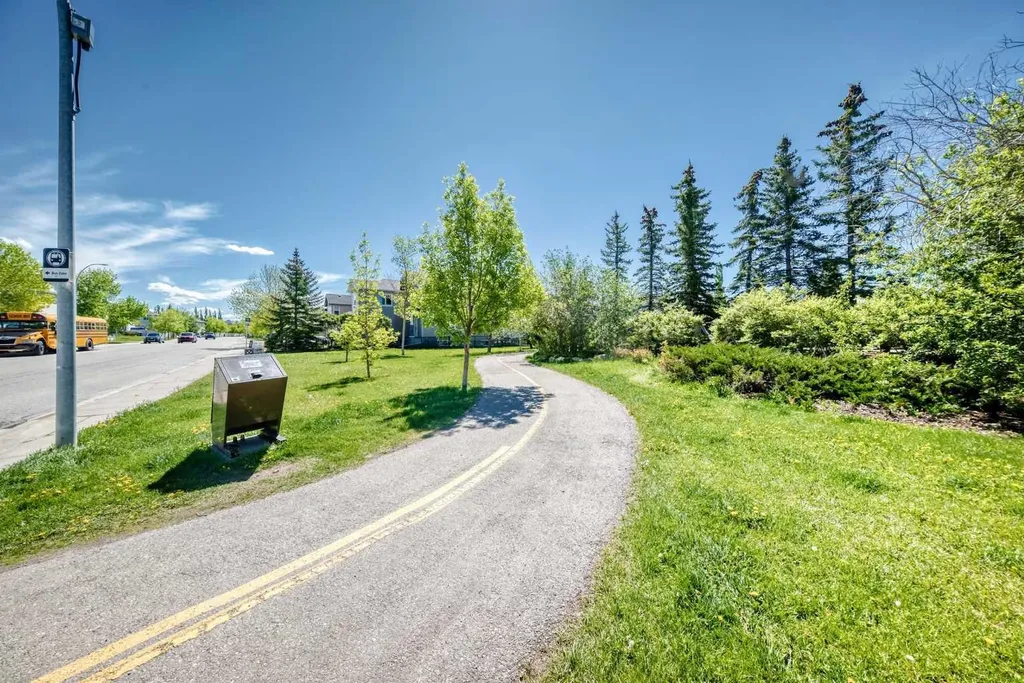 442 Citadel Drive NW Calgary AB T3G 4Z1
