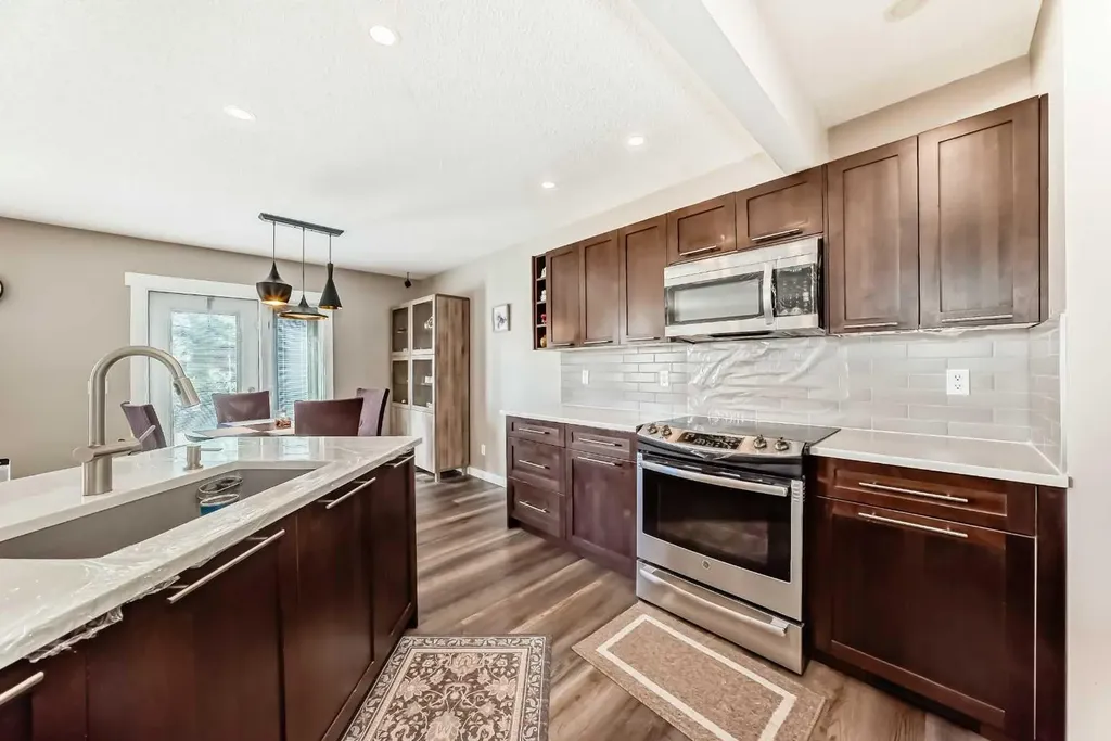 442 Citadel Drive NW Calgary AB T3G 4Z1