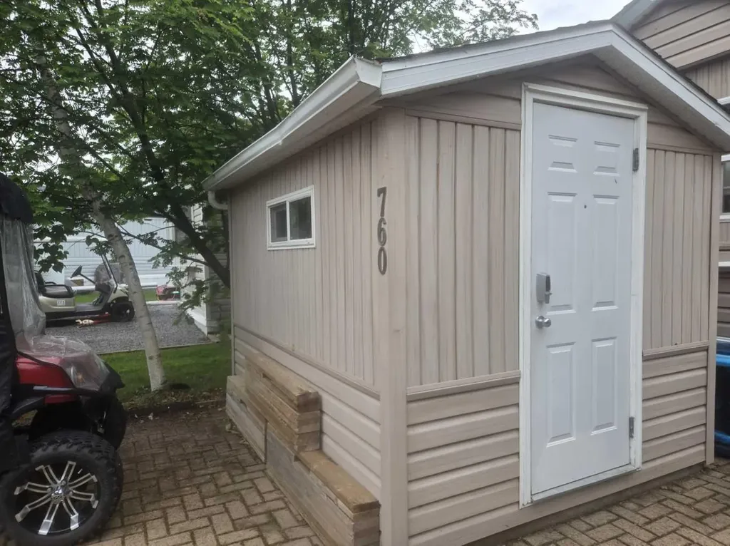 Carefree Resort Rural Red Deer County AB T4G 0K6