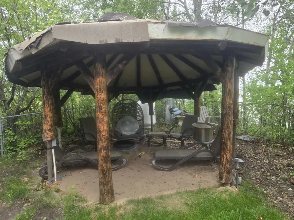 Carefree Resort Rural Red Deer County AB T4G 0K6