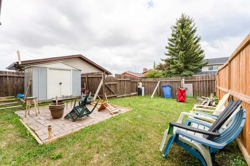 6087 Martingrove Road NE Calgary AB T3J 2S8