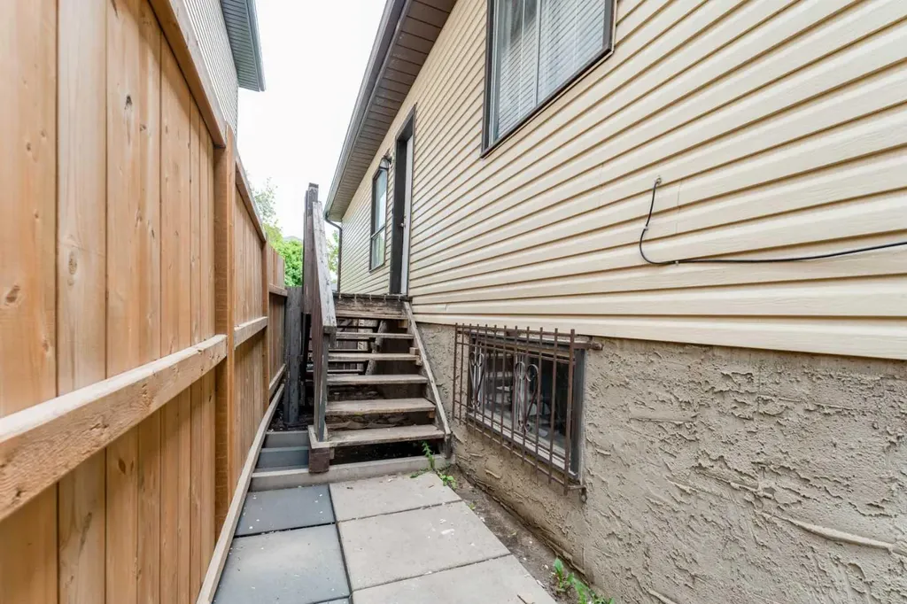6087 Martingrove Road NE Calgary AB T3J 2S8