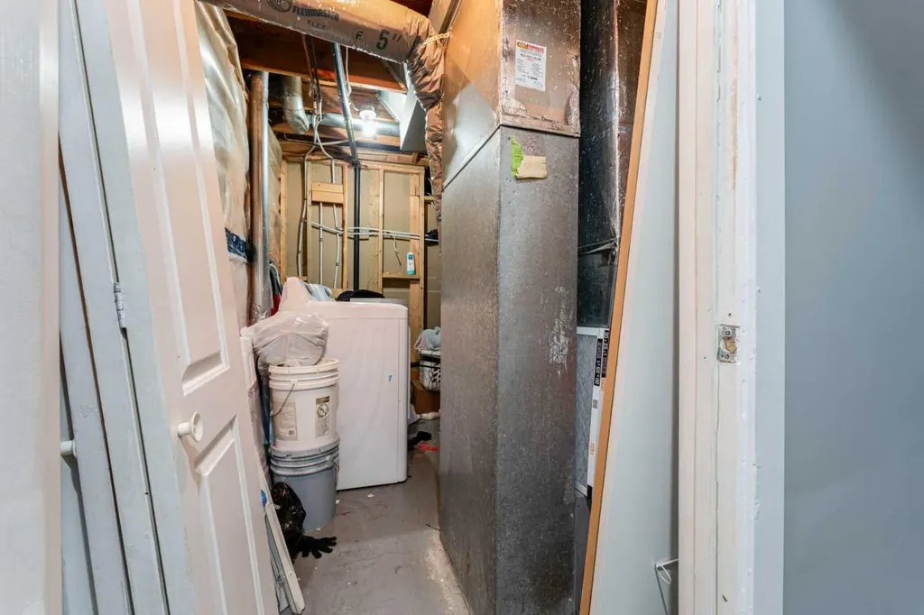 6087 Martingrove Road NE Calgary AB T3J 2S8