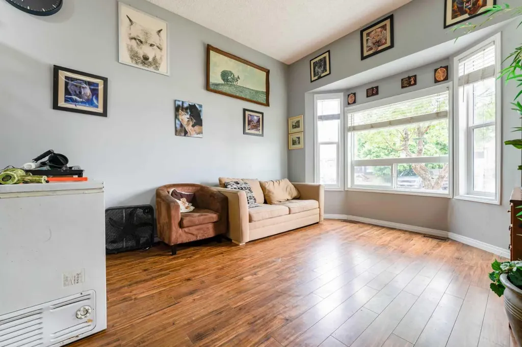 6087 Martingrove Road NE Calgary AB T3J 2S8