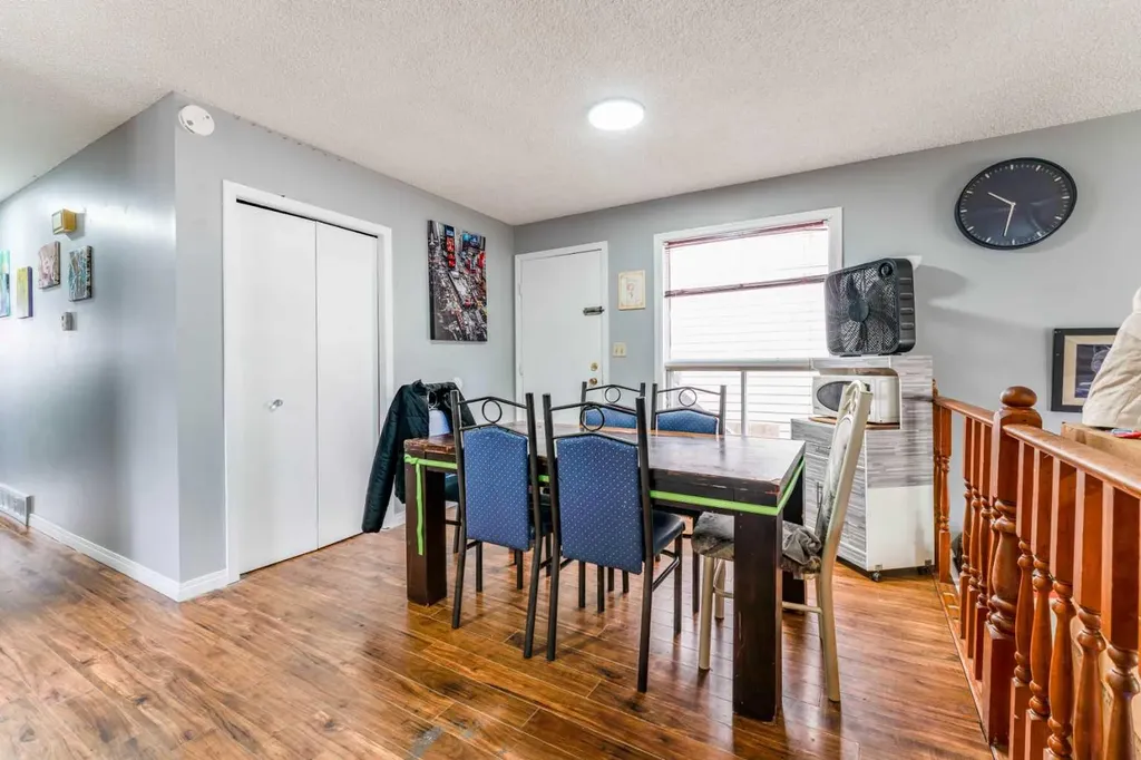 6087 Martingrove Road NE Calgary AB T3J 2S8