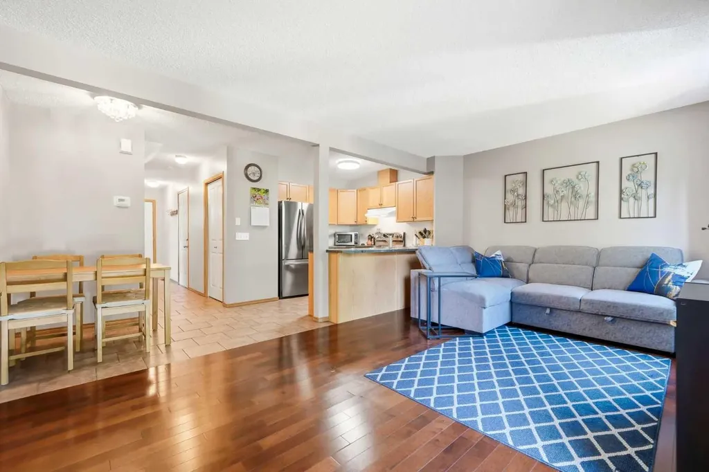 96 Eversyde Court SW Calgary AB T2Y 4S3