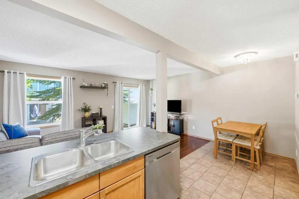 96 Eversyde Court SW Calgary AB T2Y 4S3
