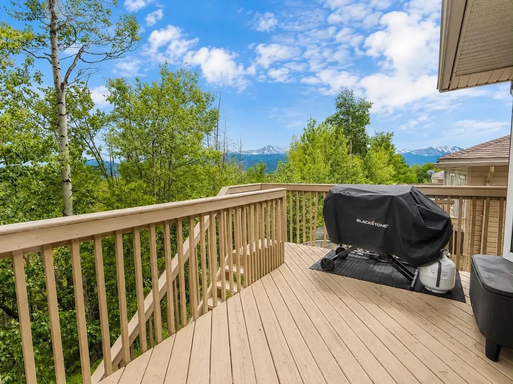 131 Moberly Grande Cache AB T0E 0Y0