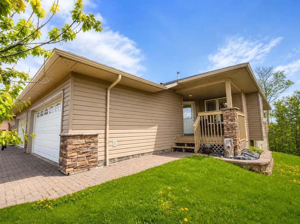 131 Moberly Grande Cache AB T0E 0Y0