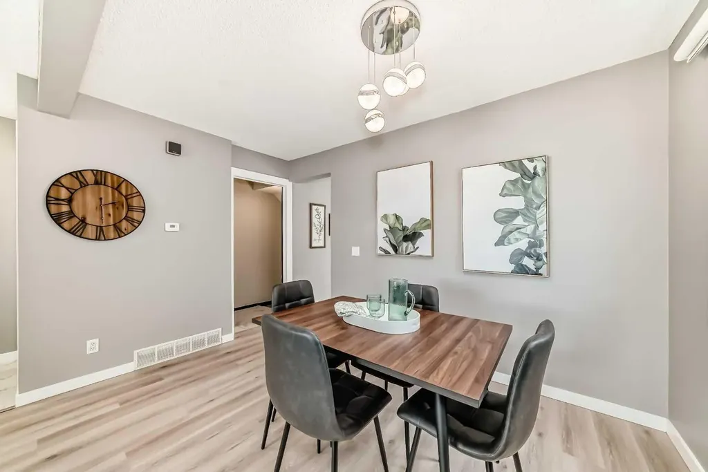 7 Martinview Crescent NE Calgary AB T3J 2S2