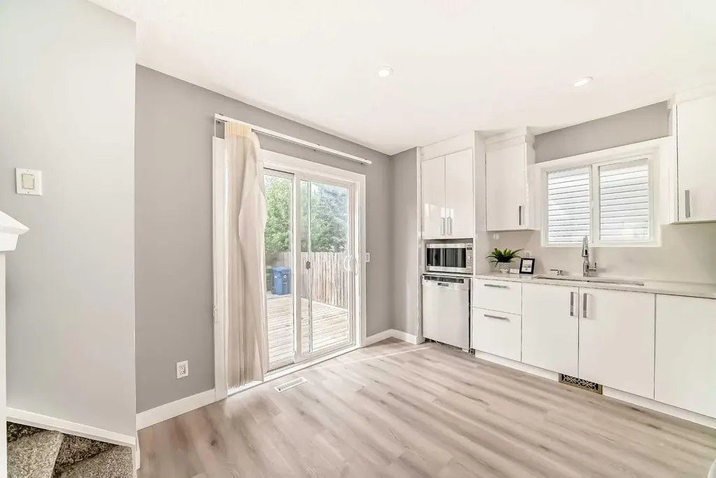 7 Martinview Crescent NE Calgary AB T3J 2S2