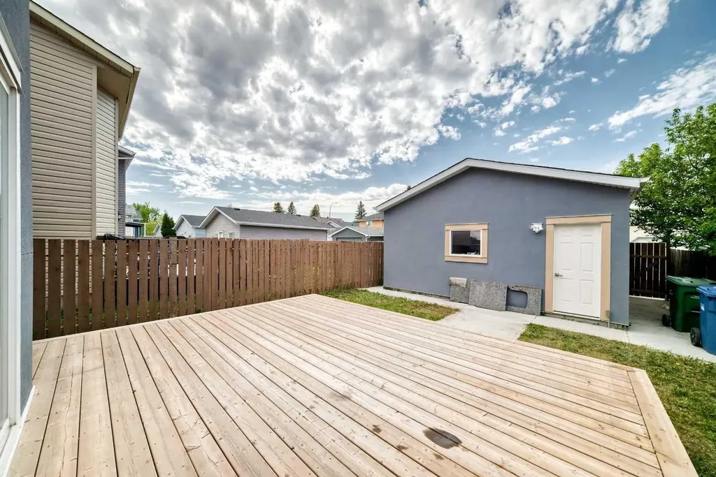 7 Martinview Crescent NE Calgary AB T3J 2S2
