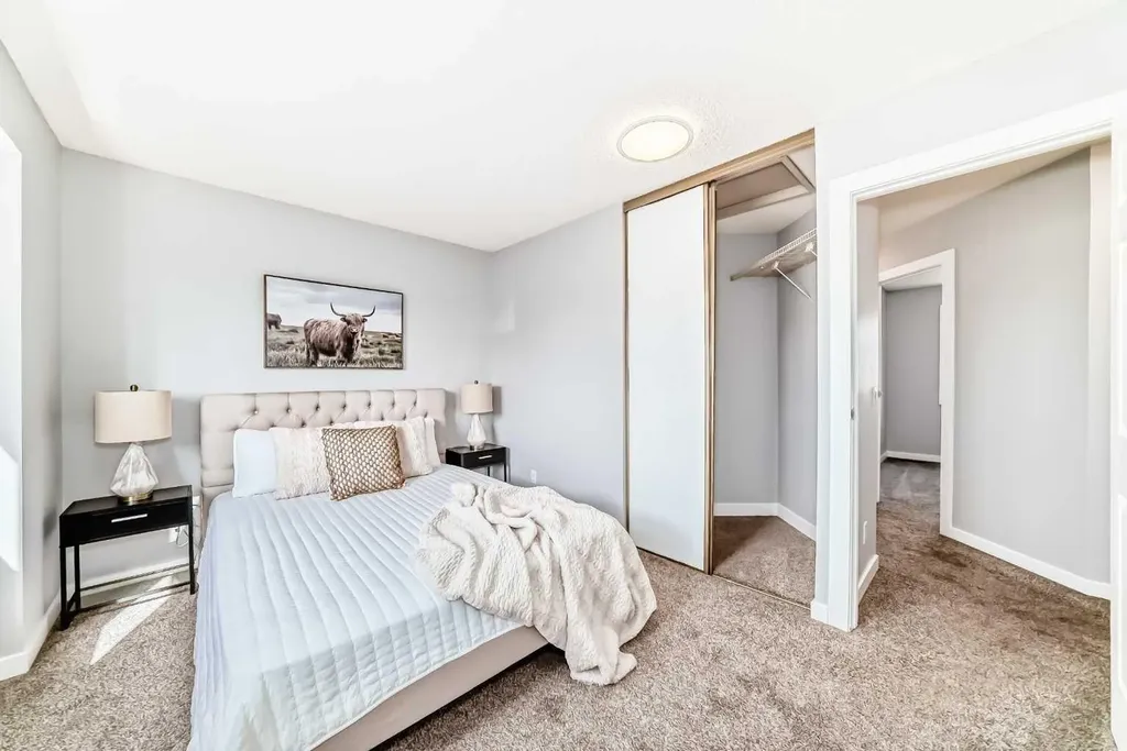 7 Martinview Crescent NE Calgary AB T3J 2S2