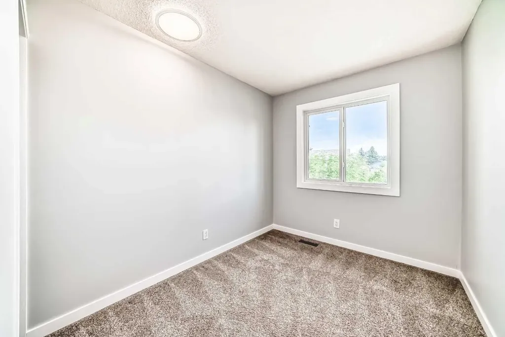 7 Martinview Crescent NE Calgary AB T3J 2S2