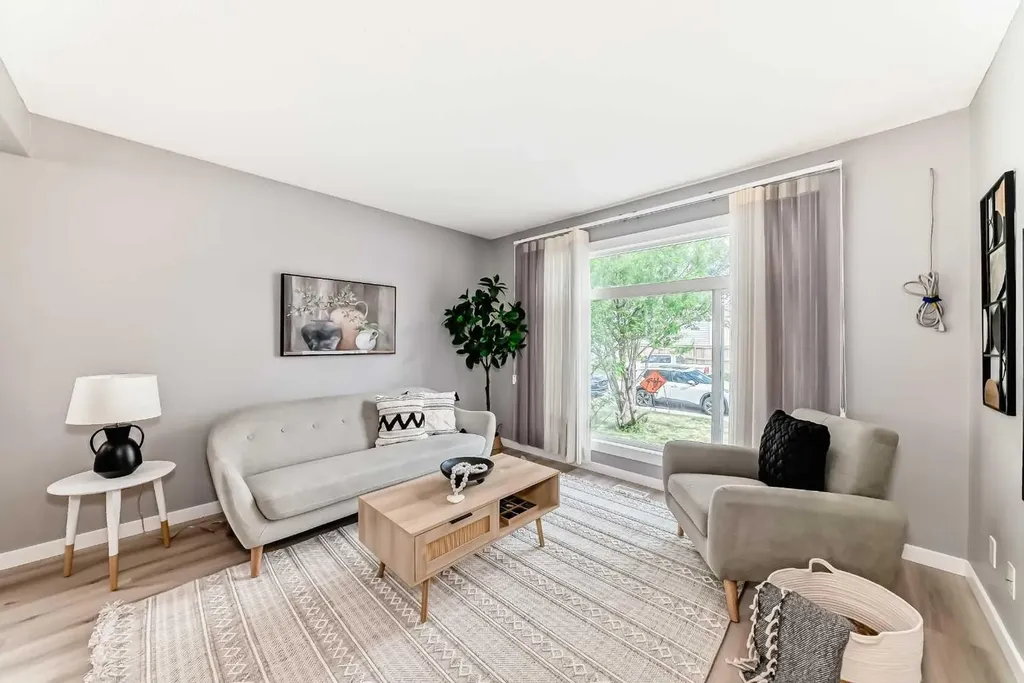 7 Martinview Crescent NE Calgary AB T3J 2S2