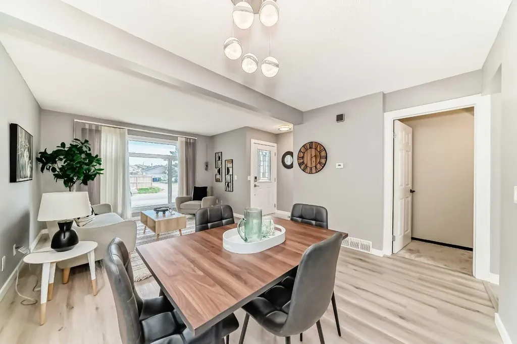 7 Martinview Crescent NE Calgary AB T3J 2S2