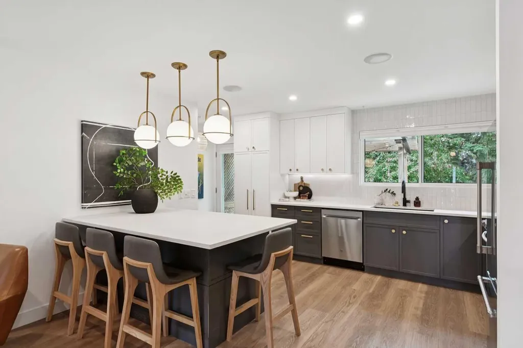 124 Ranchview Court NW Calgary AB T3G 1R5