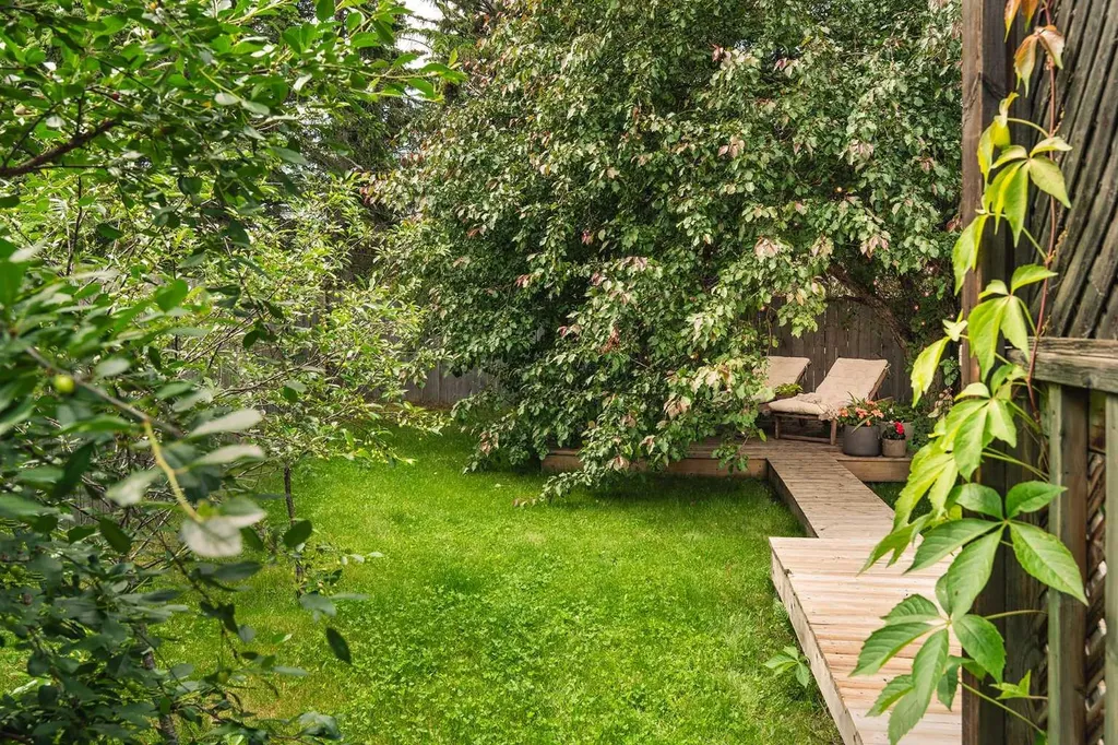 124 Ranchview Court NW Calgary AB T3G 1R5