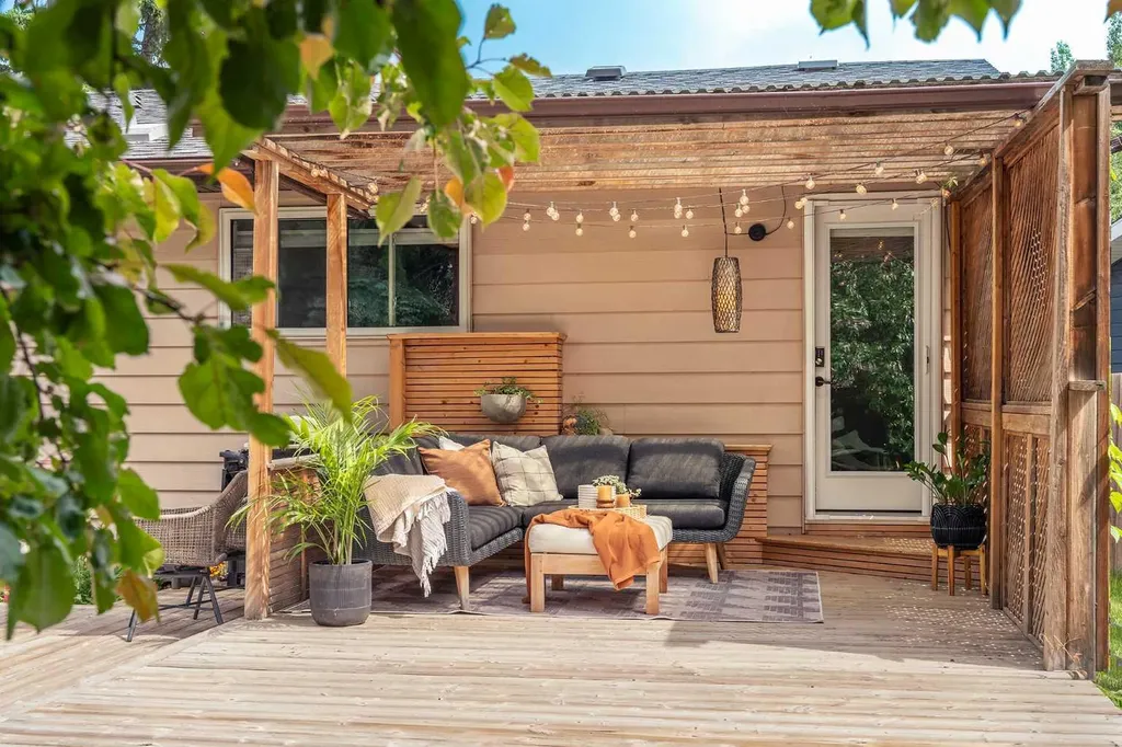 124 Ranchview Court NW Calgary AB T3G 1R5