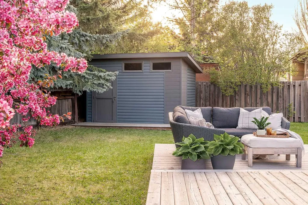 124 Ranchview Court NW Calgary AB T3G 1R5