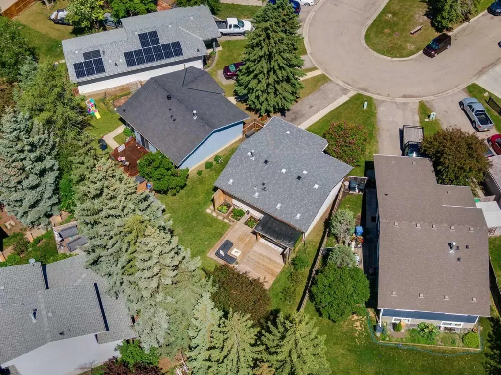 124 Ranchview Court NW Calgary AB T3G 1R5