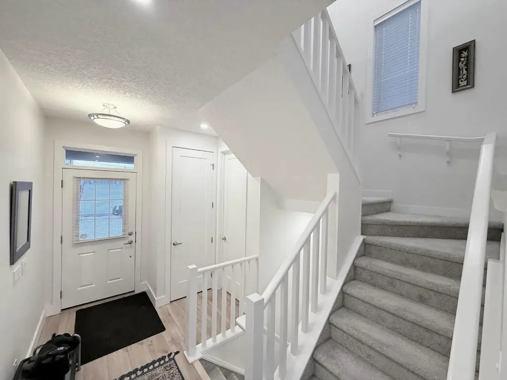 148 Carrington Circle NW Calgary AB T3P 0Y6