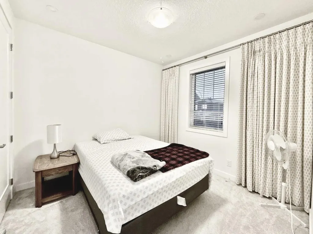 148 Carrington Circle NW Calgary AB T3P 0Y6