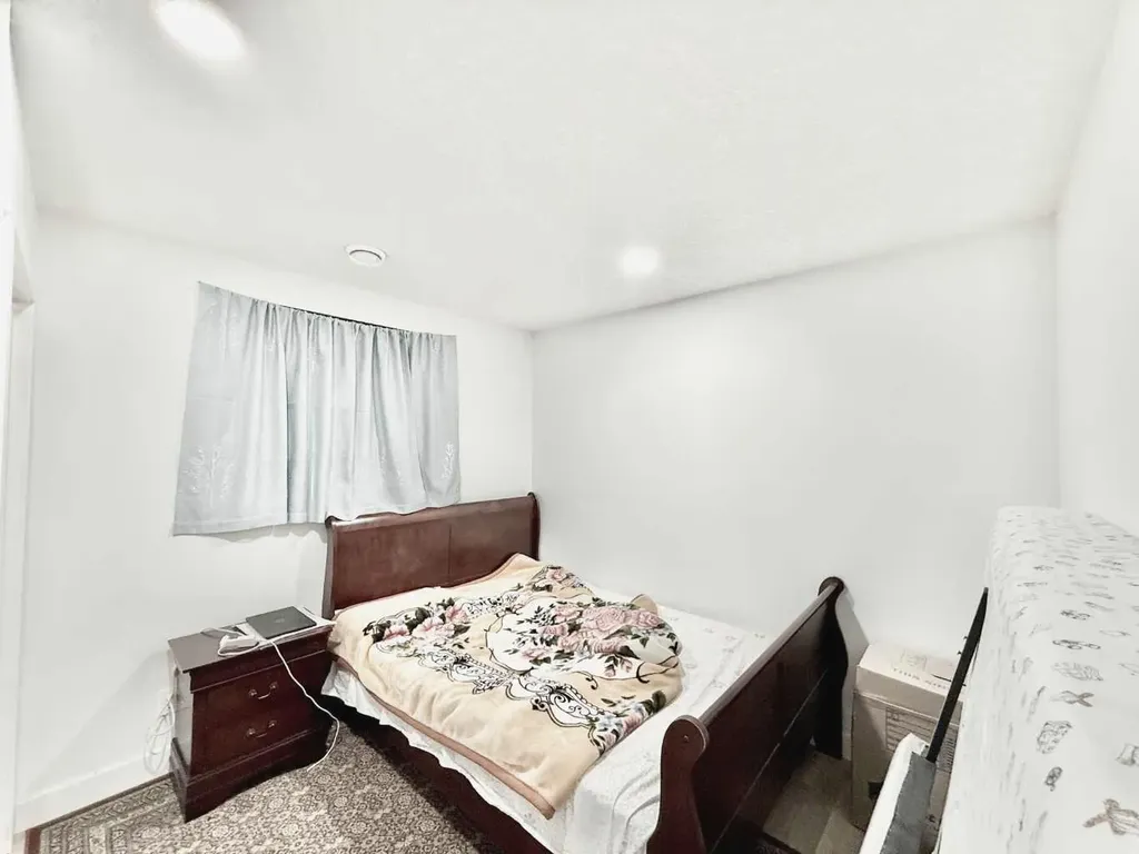 148 Carrington Circle NW Calgary AB T3P 0Y6
