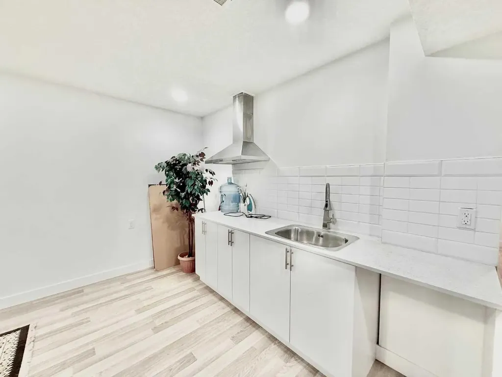 148 Carrington Circle NW Calgary AB T3P 0Y6